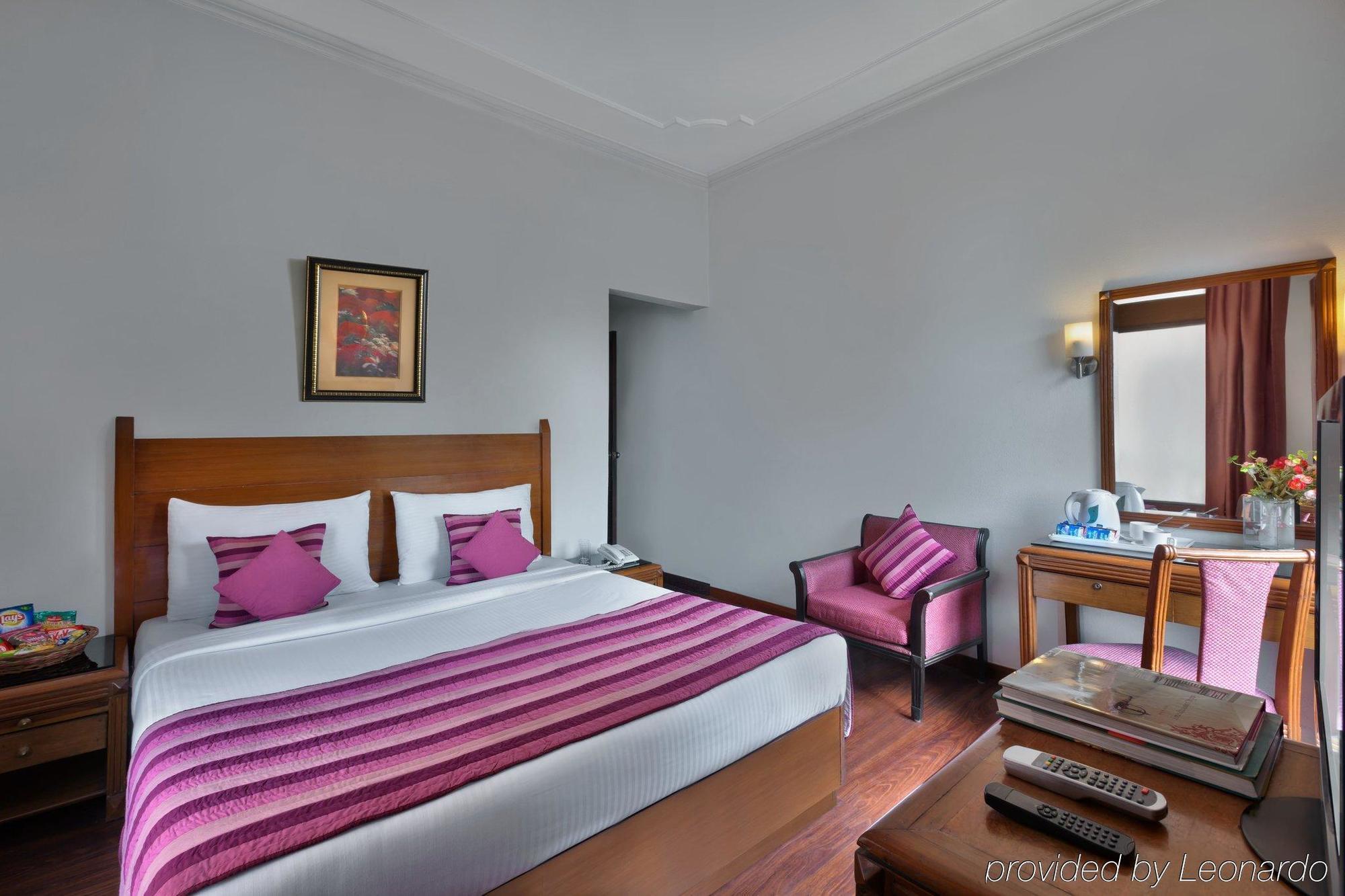 Regale Inn Neu-Delhi Exterior foto